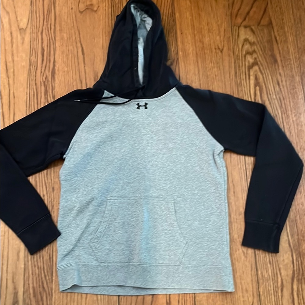Under Armour Two-Tone Hoodie in Gray and Black size adult small loose fit